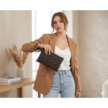 Yonca Outlet Kadın Portföy Çanta Monogram Desenli Fermuarlı El Çantası Bilek Askılı Clutch