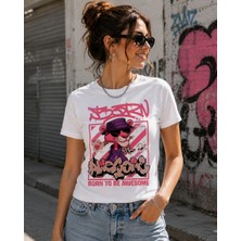 Hesco Born To Be Awesome Baskılı Beyaz Kadın Tişört – Graffiti Street Style Grafik Tasarım