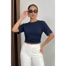 Spirituel Kadın T-Shirt Kısa Yarasa Kol Bisiklet Yaka Yandan Büzgülü Darpeli Sandy Bluz