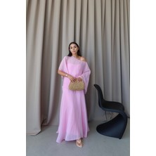 Özge Özgenç Gipeli Pelerin Detay Elbise