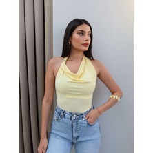 Esra Helvacı Halter Yaka Tokalı Bluz