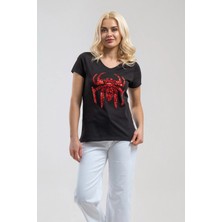 Bold & Young Kadın Siyah Pul Payet Işlemeli Örümcek Desenli Kısa Kollu V Yaka T-Shirt