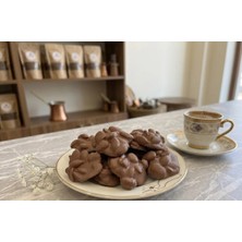 Darende Kayısı Dünyası Sütlü Çikolatalı Kayısı Çekirdeği Badem 500 Gr Krokan Çikolata