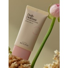 Daily Defense Tone-Up Sun Cream SPF50+ Pa++++ Aydınlatıcı & Renk Eşitleyici Güneş Kremi 50 ml