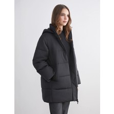 Lc Waikiki Yeni Sezon Kapüşonlu Oversize Kadın Şişme Mont