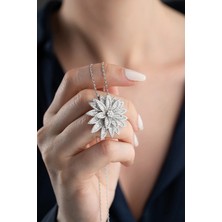 EDSA Silver 925 Ayar Gümüş Baget Taşlı Lotus Çiçeği Kolye