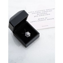 EDSA Silver 925 Ayar Gümüş Işıklı Kutu Lotus Kolye