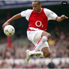 Arsenal 2002 Sezonu Thierry Henry Özel Nostalji Forması (Red)