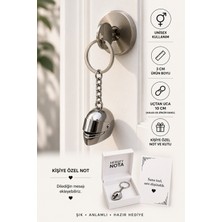 Herşey Nota Gümüş Kask Figürlü Anahtarlık Unisex Metal Anahtarlık