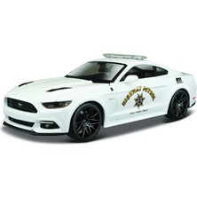Nessi World 1/24 2015 Police Araba