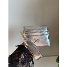 Laletto Bags Kadın Fiyonk Detaylı Anahtarlıklı Parlak Suni Deri Kartlık