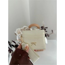 Laletto Bags Kadın Fiyonk Detaylı Anahtarlıklı Parlak Suni Deri Kartlık