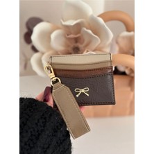 Laletto Bags Kadın Fiyonk Detaylı Anahtarlıklı Parlak Suni Deri Kartlık
