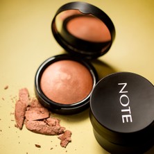 Bezos Pudra & Işıltılı Bitişli Baked Powder Highligter No: 02 Honey Warm