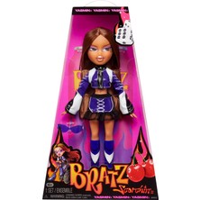 Bratz Scorchin' Yasmin Moda Bebek Aksesuarları ile