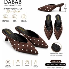 Dabab Shoes Sevılla Puantiye Desenli Acı Kahve Saten Sivri Burunlu 5 cm Ince Topuklu Mule Terlik