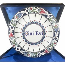 Çini Evi Kişiye Özel Makam Hediyesi – Lale Motifli Iznik Çini Tabak