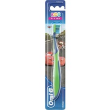 Oral-B Kids Diş Fırçası 3-5 Yaş Orta Sertlikte Fırça Kılı ile Eğlenceli Temizlik