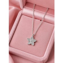 Silvari Silver Çiçek Beyaz Taşlı Tasarım 925 Ayar Gümüş Kolye