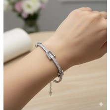 Luxenya Design Motifli Suyolu Çelik Kadın Bileklik