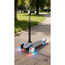 Empressco Işıklı ve Katlanabilir Çocuk Scooter, Güvenli ve Eğlenceli Sürüş Keyfi