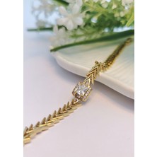 Halley Concept Gold Kare Zirkon Detaylı Ok Desen Çelik Bileklik