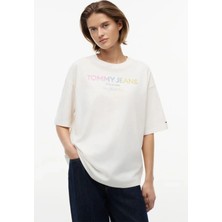 Tommy Jeans Kadın TIŞÖRT-DW0DW22803