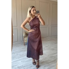 BeeYouStudio Saten Tek Omuz Sırt Dekolteli Gece Elbisesi M