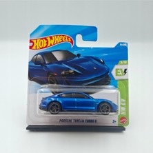 Porsche Taycan Turbo S Mavi