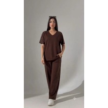 Elaxi Kadın Serpme Taş Detaylı V Yaka Oversize Tişort Pantolon Takım
