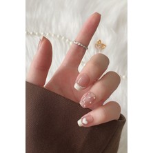 Easy Beauty Small Beden Kısa Takma Tırnak 10 Adet Charm Taşlı Küt Tırnak T074