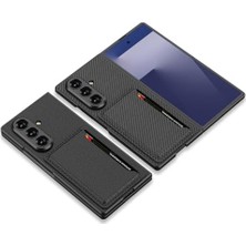 Berry Store Senon Galaxy Z Fold 7 Suni Deri Arka Yüzey Zore Kartlıklı Kıpta Silikon Kapak (Titanyum)