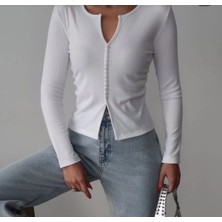 Nutika V Yaka Önü Düğmeli Body
