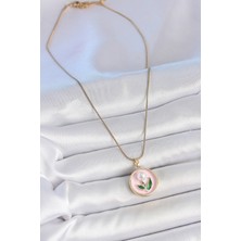 Gesa Store 316L Çelik Gold Renk Zincir Pembe Mineli Incili Çiçek Işlemeli Portre Model Ka - GESA555035-8