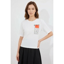 Moda Molası Kadın Yuvarlak Yaka Basic Baskılı Turuncu Tişört