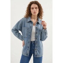 Moda Molası Kadın Gömlek Yaka Çift Cepli Oversize Pamuklu Buz Mavisi Ceket