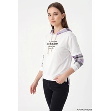 Moda Molası Kadın Kapüşonlu Ekose Desenli Beyaz Sweatshirt