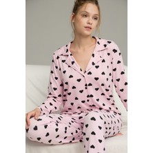 Siyah İnci Pembe Kalp Desenli Gömlek Yaka Düğmeli Milan Örme Pijama TAKIM25224023