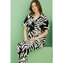 Siyah İnci Siyah Desenli Bürümcük Krınkıl Kumaş Örme Düğmeli Pijama TAKIM25118561