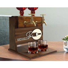 Bk Gift Kişiye Özel Kabartma Viski Tasarımlı Isimli Çift Musluklu Doğal Ahşap Içki Standı-3, Içki Standı, Doğum Günü Hediyesi, Ev Hediyesi