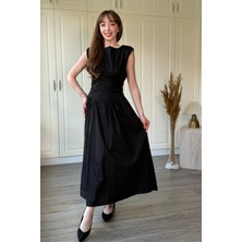 Dilay Gökoğlu Butik Vatkalı Poplin Midi Siyah Elbise