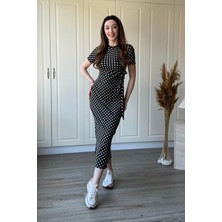 Dilay Gökoğlu Butik Puantiyeli Modal Kumaş Bel Bağlamalı Midi Siyah Elbise