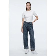 Hakke Katlamalı Denim Pantolon