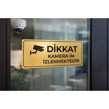 Outdoor One Dikkat Kamera ile İzlenmektedir Gold Metal Uyarı Levhası 7x20 cm – Bantlı
