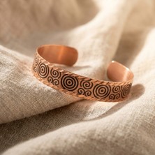 Erol Bakır Spiral Geometrik Desenli Saf Bakır Ayarlanabilir Kelepçe Bileklik Unisex El Yapımı
