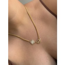 Owentis Gold Taşlı Tasarım Ikonik Model Geçme Kilit Loe Kolye -Kararma Yapmaz-