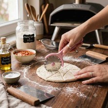 Şirin Home Tırtırlı Hamur ve Pizza Kesici Rulet – Ergonomik Saplı Çok Amaçlı Mutfak Aparatı