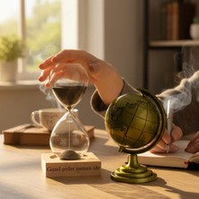 Keyfim Shop Kişiye Özel Dekoratif Dünya Küresi 10CM ve Kum Saati Masaüstü Seti