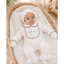 Emsera Atelier Kişiye Özel Isimli Biyeli Fisto Dantelli Bebek Tulum Seti 3 Parça Bej