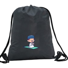 Hero Tasarım Hero tasarım Namaz Kılan Çocuk - Ipli Spor Sırt Çantası - Günlük - Okul 35*46CM One Size | INN1091